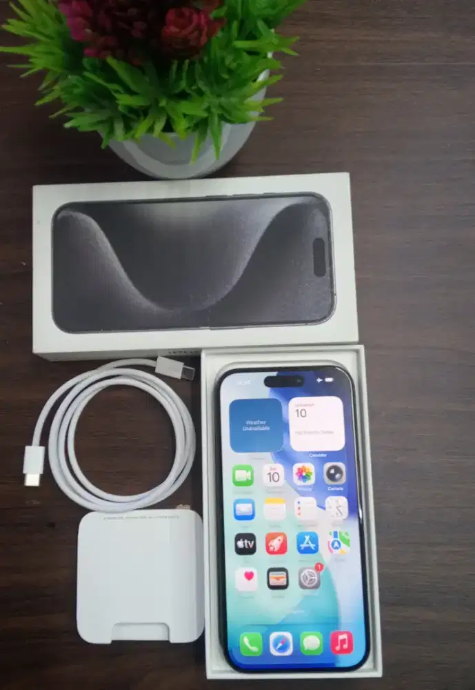 iPhone 15 pro 1TB black ex iBox