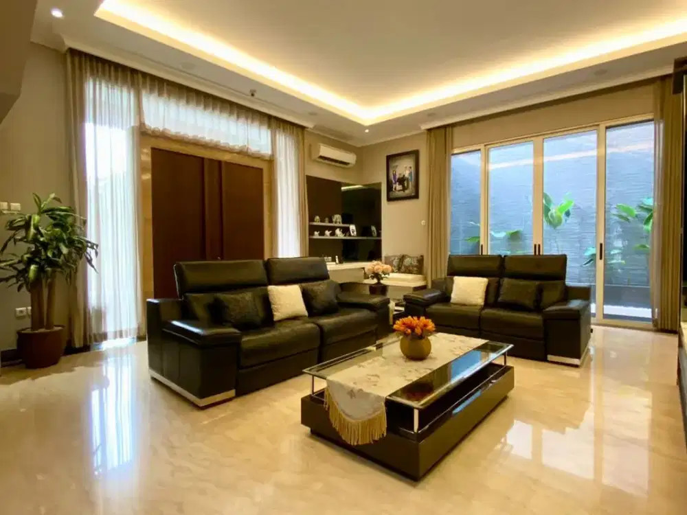 DIJUAL RUMAH MEWAH PIK TROPIS MODERN CROWN GOLF 416M 3 LANTAI BANGUNAN MANDIRI SHM