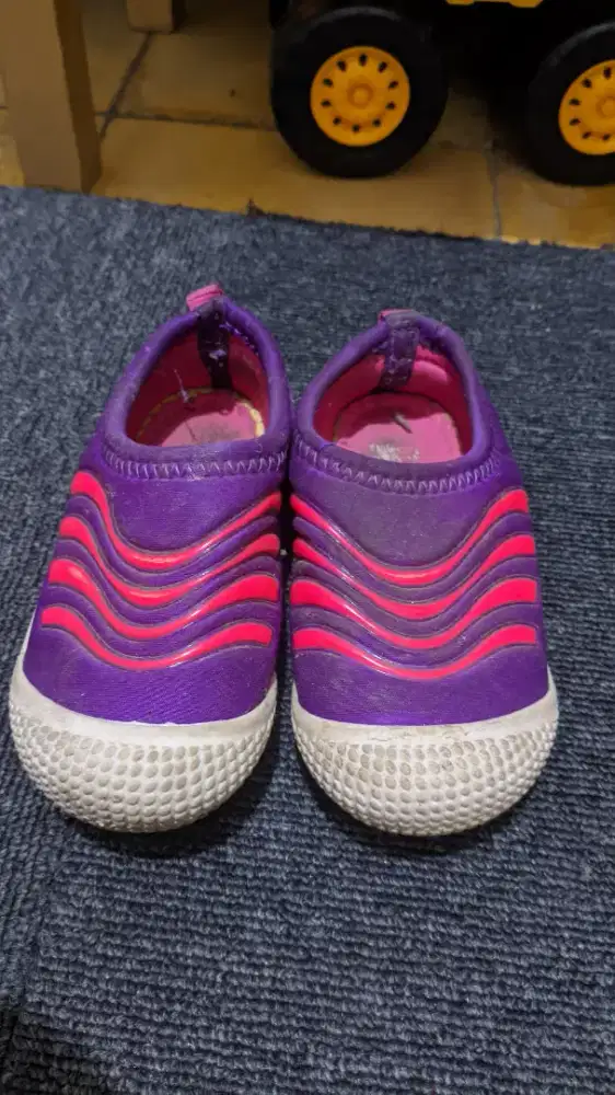 Sepatu balita bubble gum dan gabino