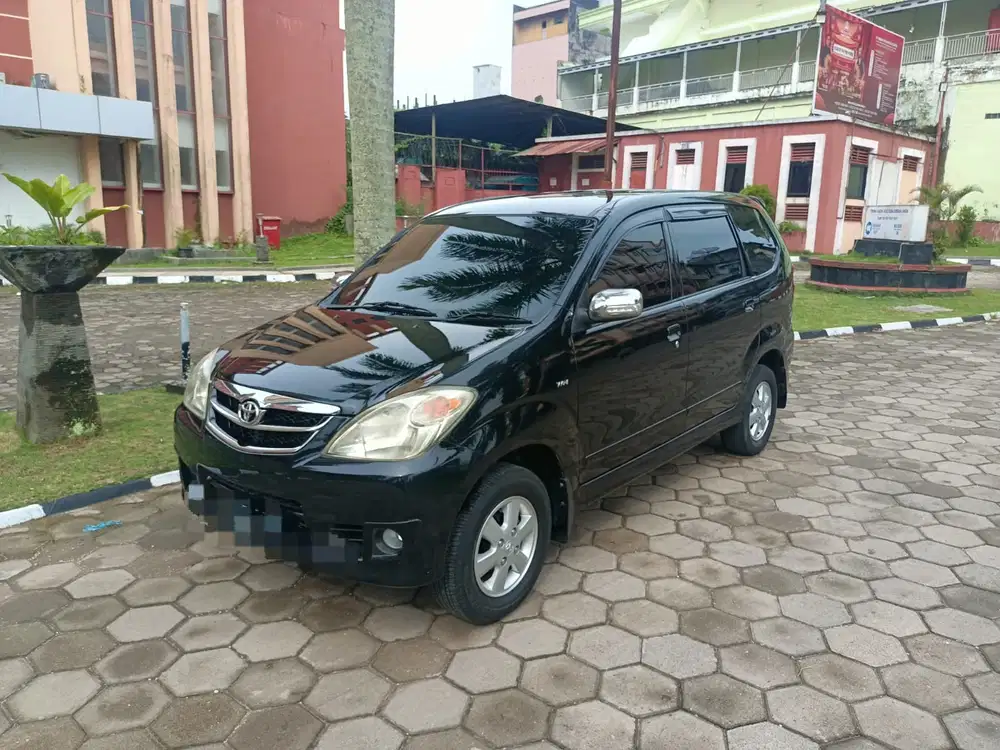 Toyota Avanza 2011 Bensin