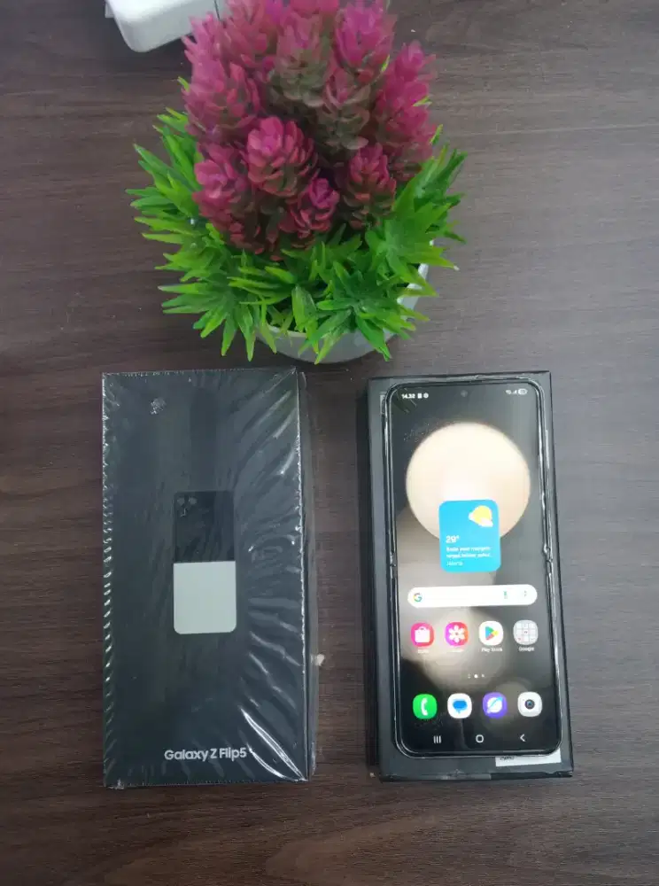 Samsung zflip 5 ram 8/512GB cream Resmi