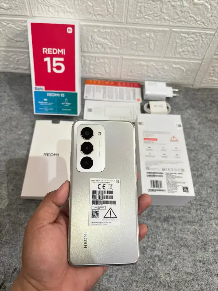 Redmi 15 8+8/256 like new