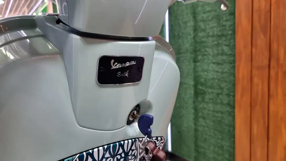 UD ENY MOTOR - Piaggio Vespa LX batik thn 2023 istimewa