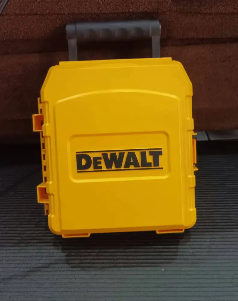 Box Alat DeWALT Original – Koper Perkakas Kuat & Kokoh