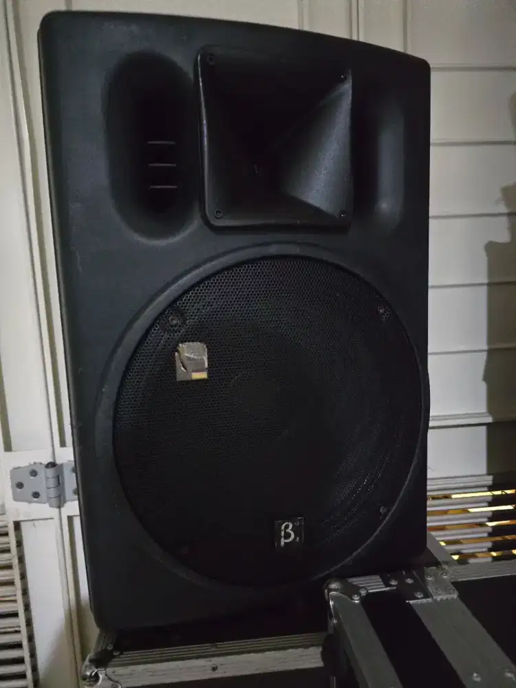 Di jual speaker beta3 u15 sepasang