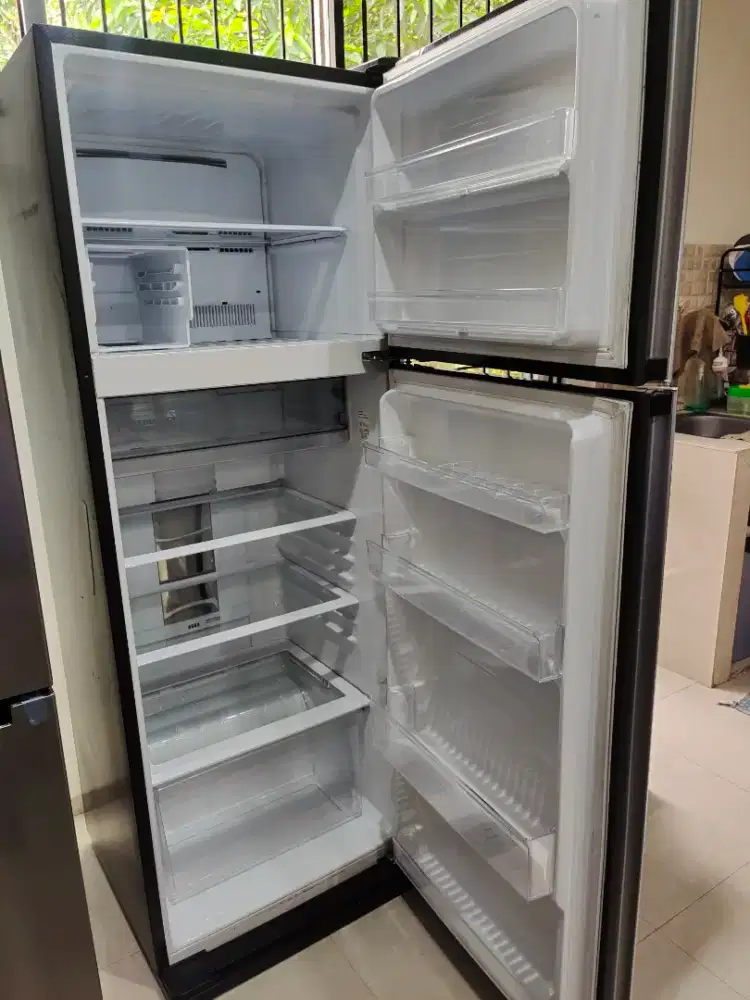 Kulkas Sharp SJ-IG571PG-BK