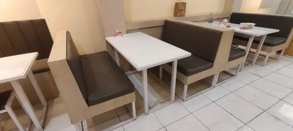 Kursi sofa Cafe