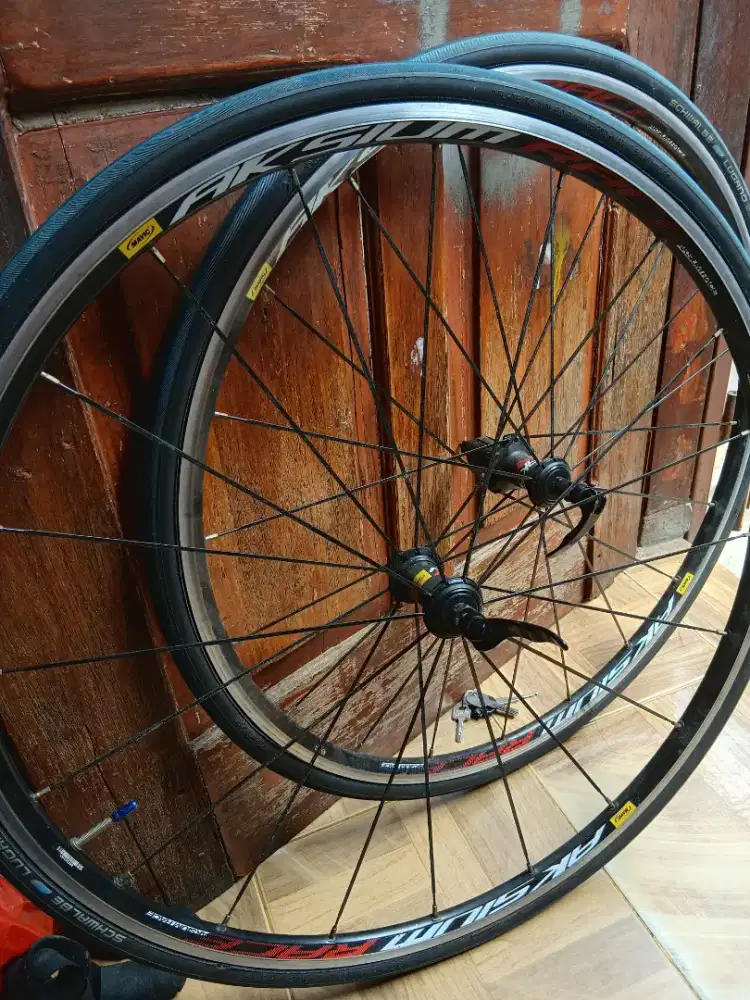Wheelset roadbike mavic aksium race