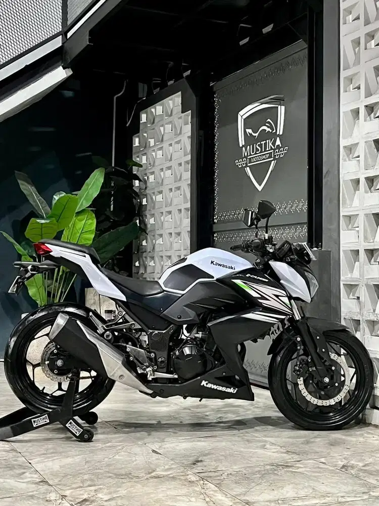 Stok Terbatas!!Kawasaki Z250 th 2014 - Ayu Mustika