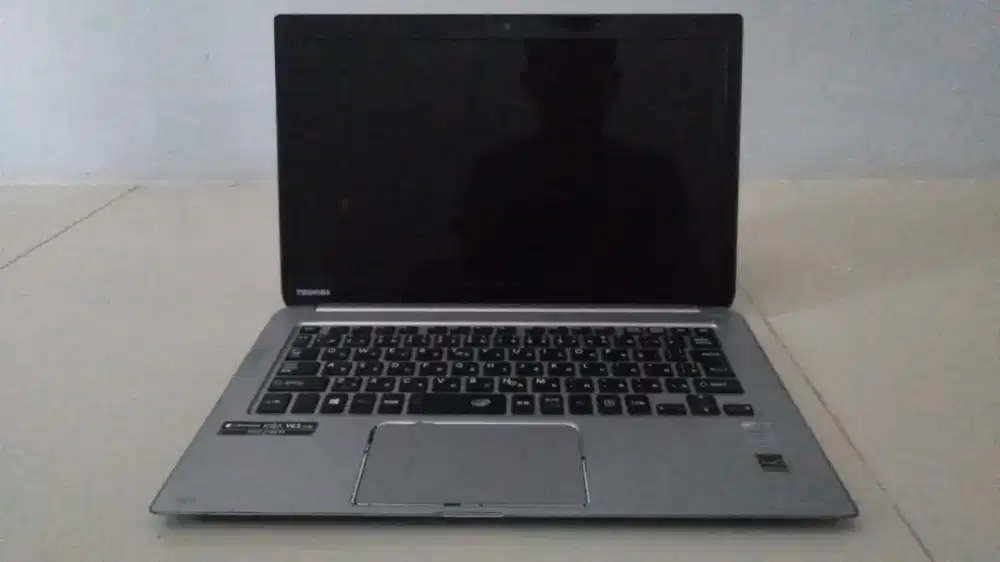 Laptop toshiba kira corei5