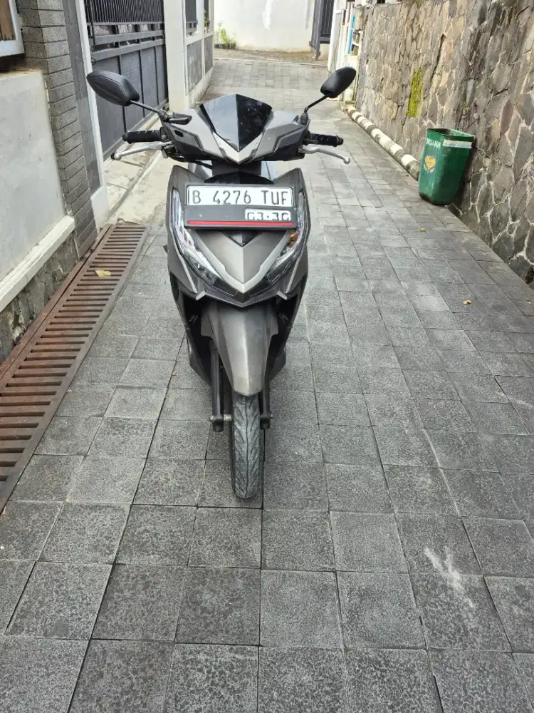 Di jual honda vario 2018 150 warna abu abu