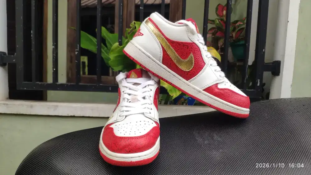 Air Jordan 1 low spades