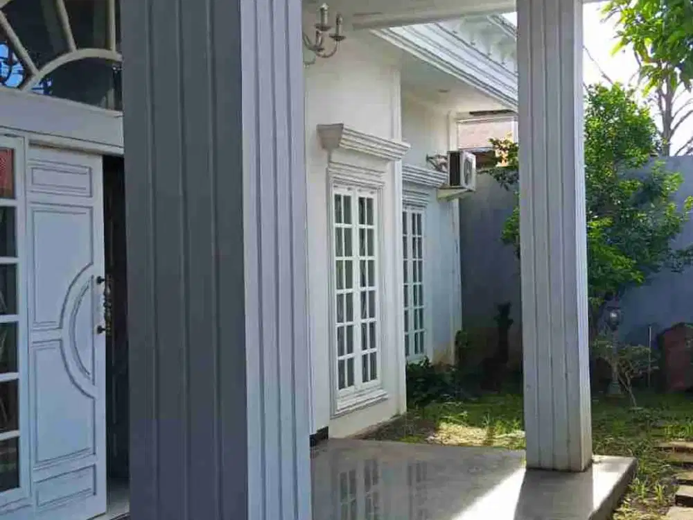 Dijual murah rumah bagus di Pakowa dekat Pasar Karombasan dan sekolah