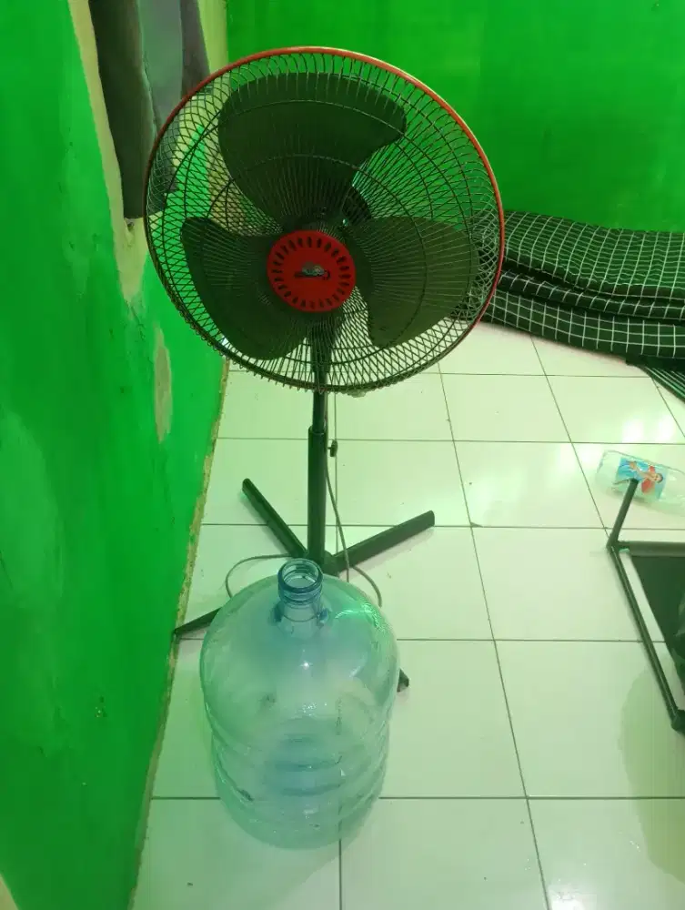 Kipas angin+galon aqua