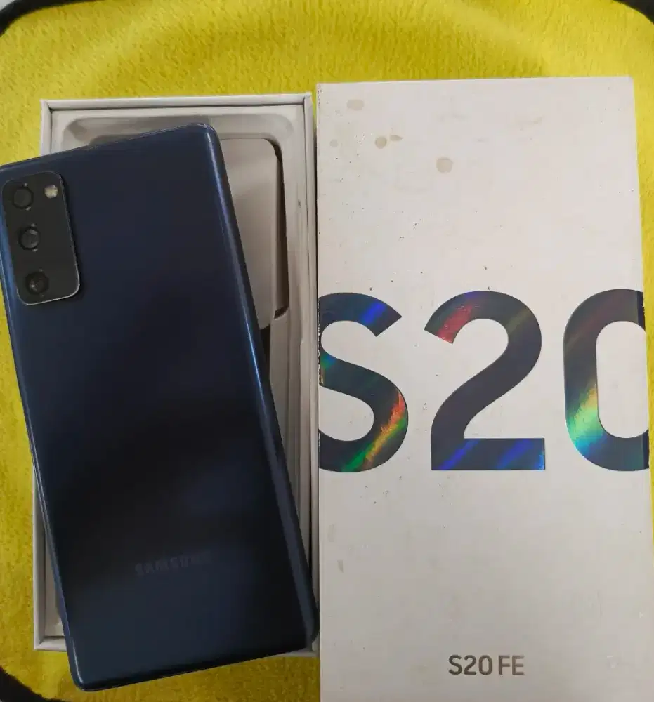 Samsung S20 FE Nfc ram 8/256 kondisi GK mulus