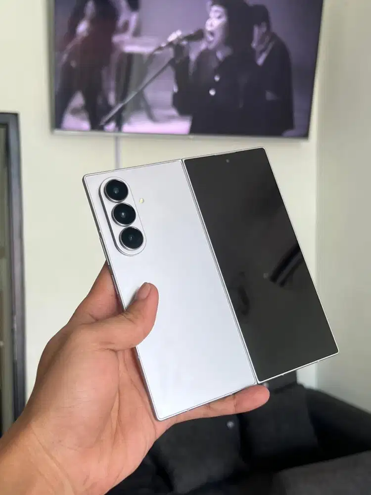 Samsung Z fold 7 5G silver sein 12/256gb resmi sein like new