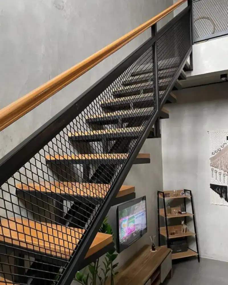 Tangga rebah relling expanda