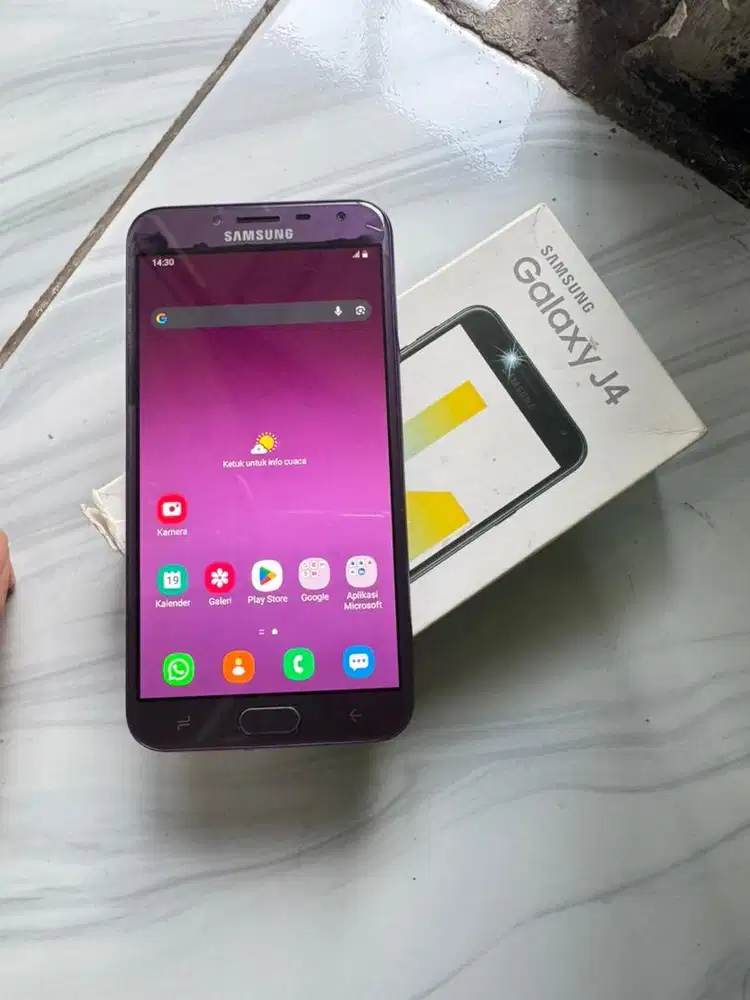 Samsung j4 2018  purple