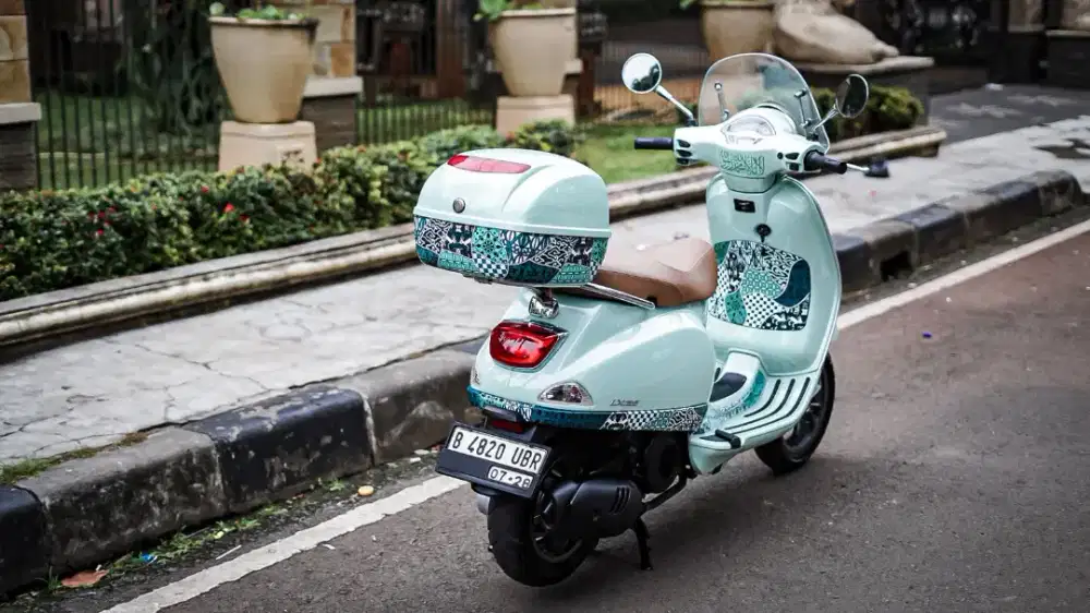 VESPA LX BATIK EDITION