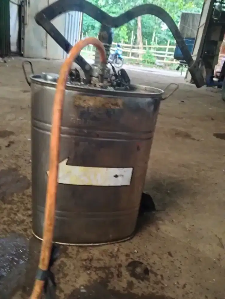 Alat penyemprotan tanamn