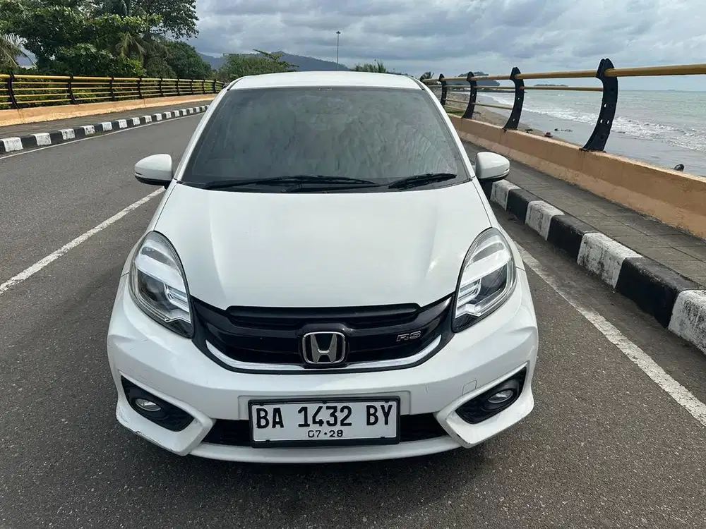 Brio Rs cvt metic 2018