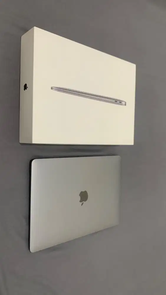 MacBook Air M1 8/256GB fullset iBox garansi on