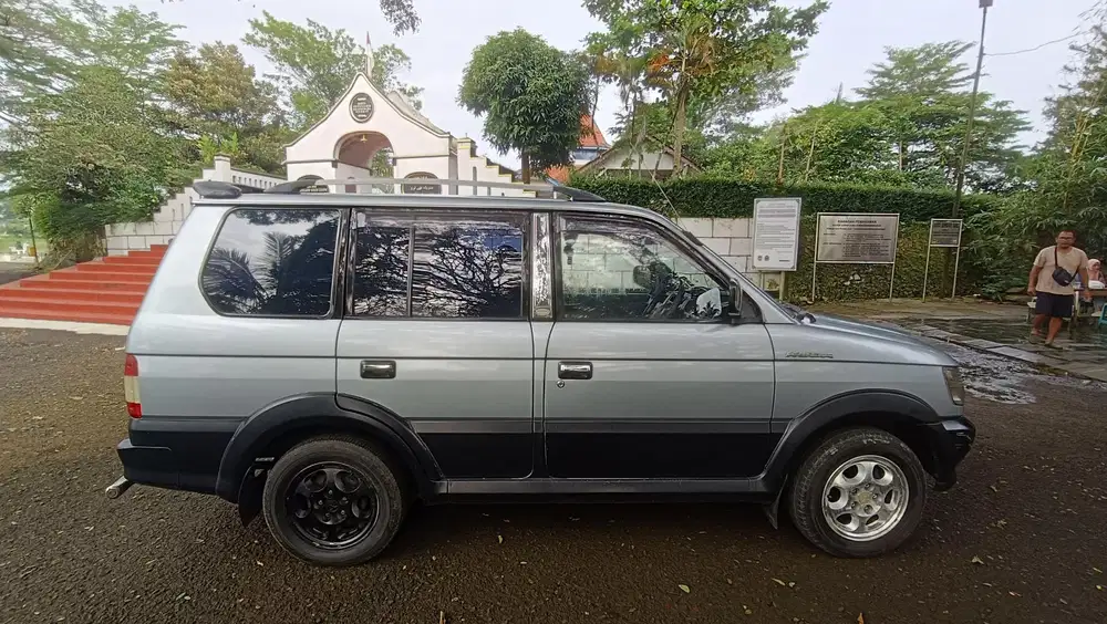Mitsubishi Kuda 2002 Bensin