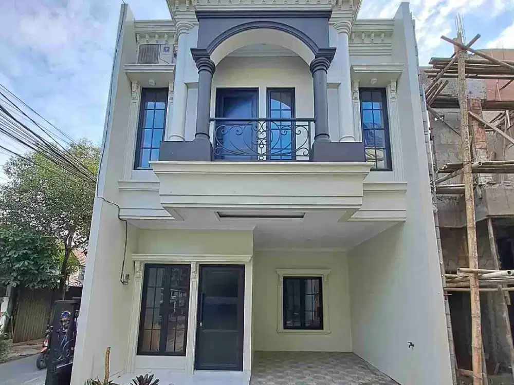 Dijual Rumah 2 Lantai 800 an Juta Di Warung  Sila  Jagakarsa