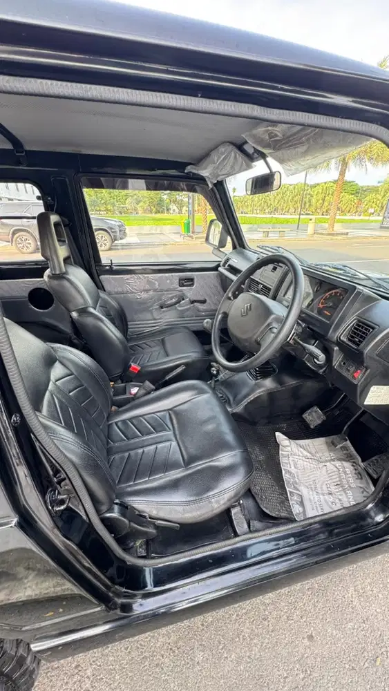 Suzuki Jimny 1990 Bensin