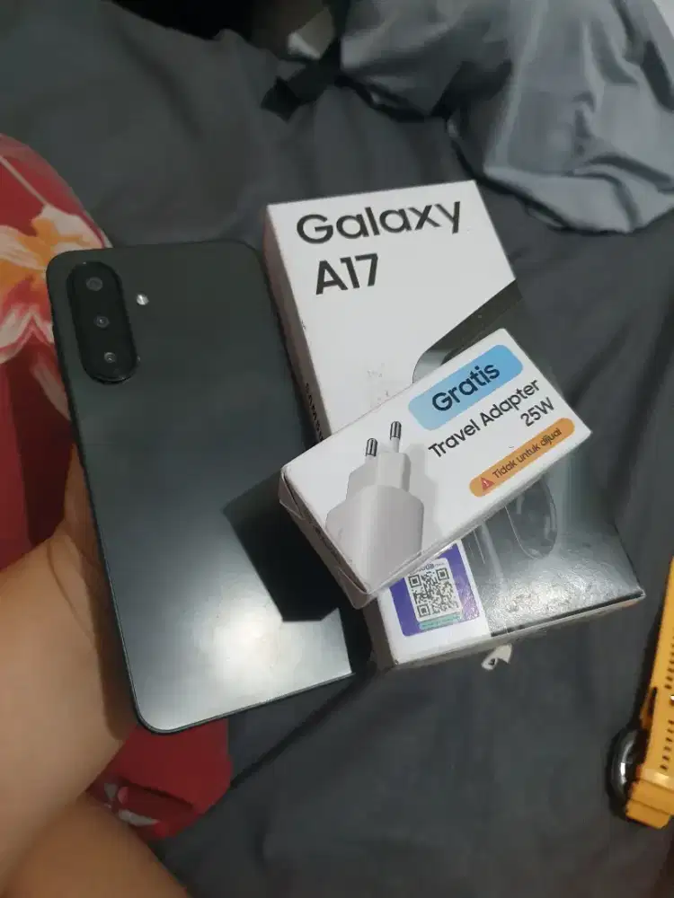 Samsung A17 8/128