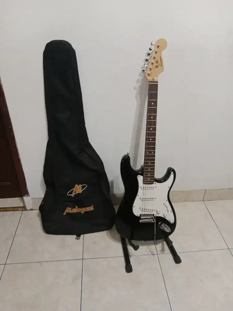 Gitar listrik Mahogani Stratocaster