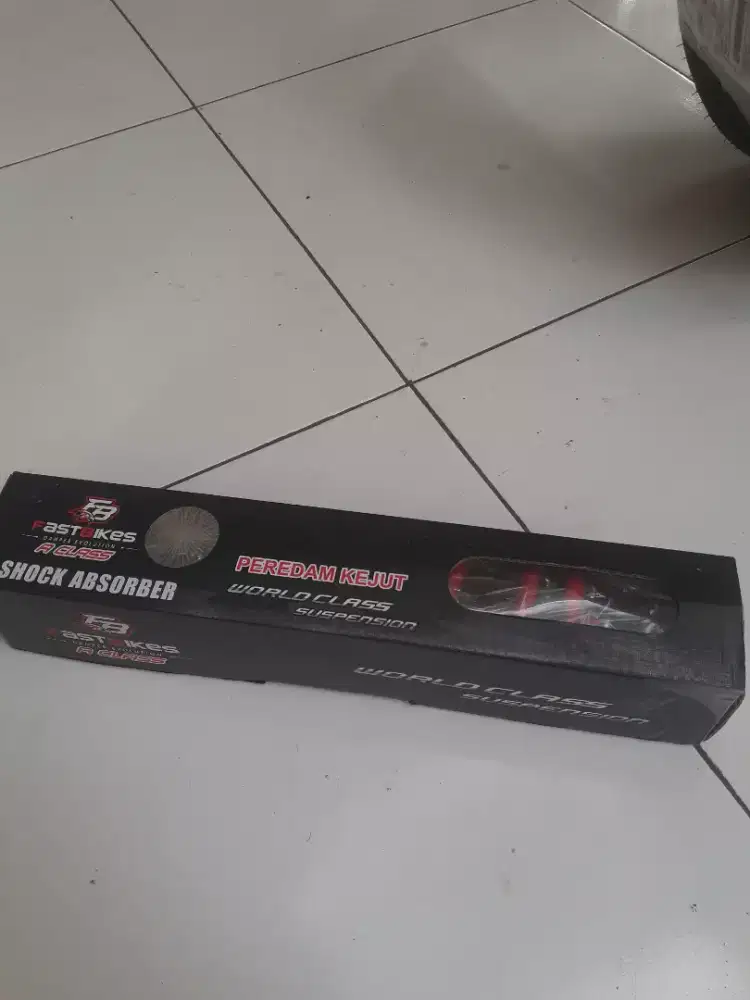 jual shock belakang fariasi Fast bikes,baru. warna merah