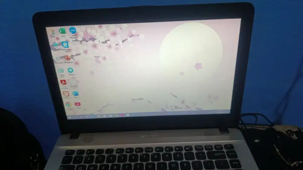 Laptop Asus tipe X441S