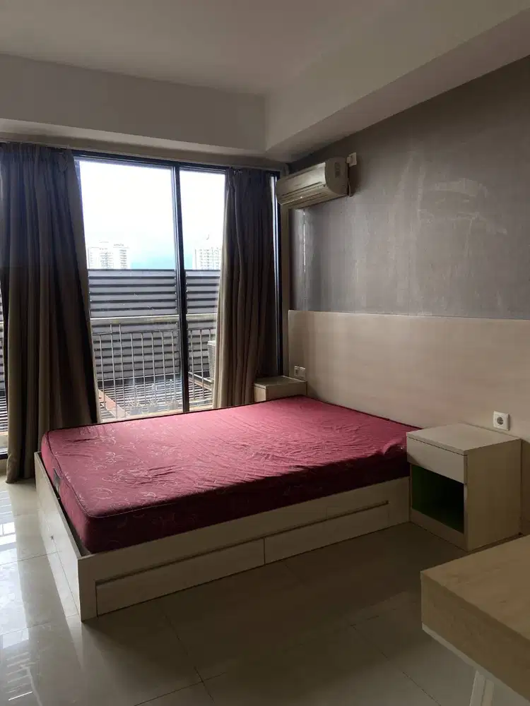 Sewa Apartemen Furnished Studio Beverly Dago Apartment