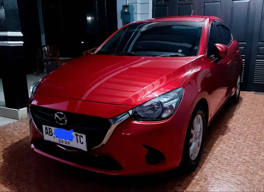 Mazda 2 Skyactiv Merah Favorit Mulus Istimewa