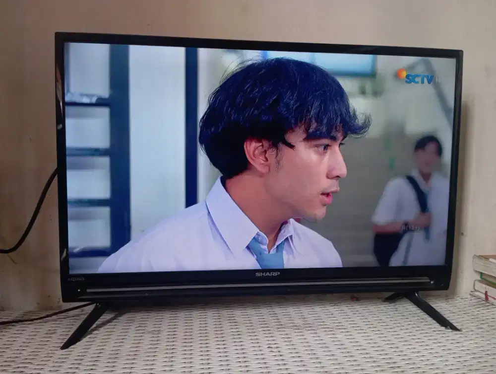 Tv LED shar 32  digital.blom smart