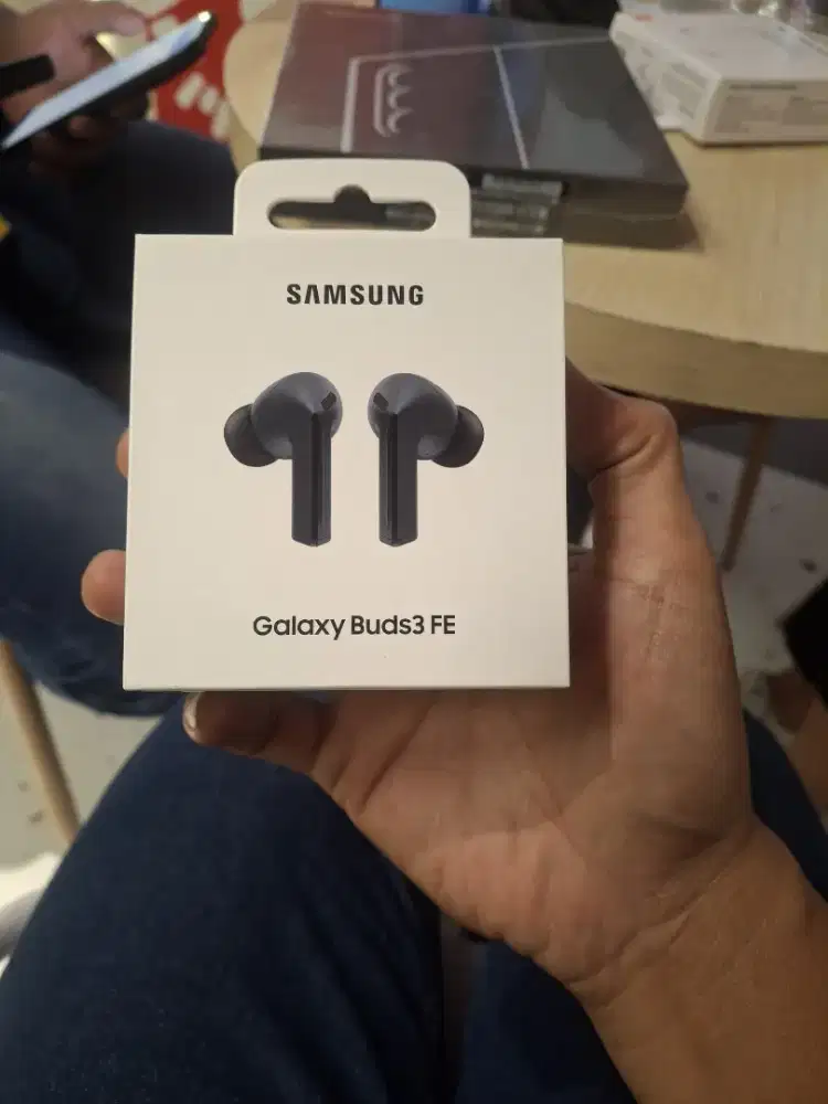 SAMSUNG BUDS 3 FE