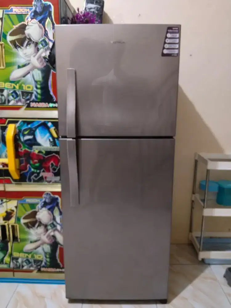 Kulkas polytron 2 pintu