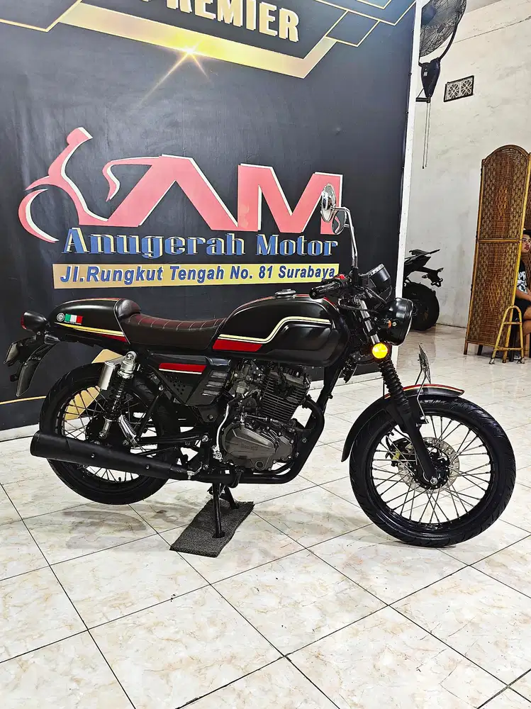 Motobi 152cc Cafe Racer harga ekonomis gaul.Anugerah motor rungkut