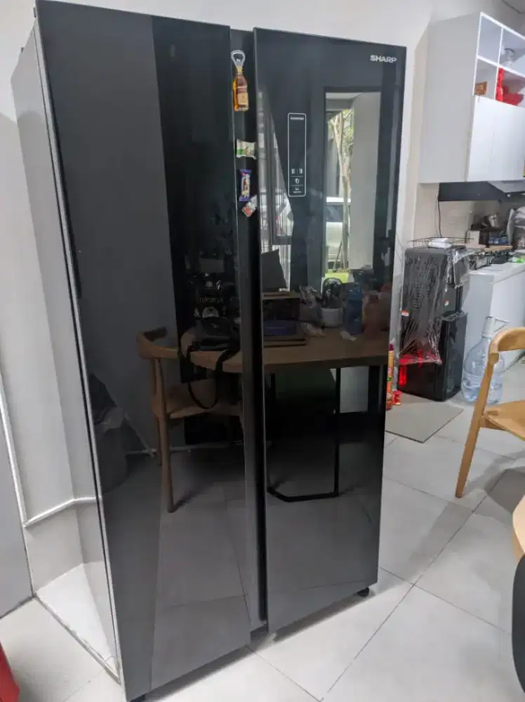 Lemari Es Sharp (Refrigerator) 2 Pintu