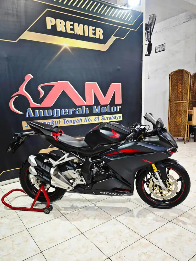 Honda CBR 250 RR matte black Reg 2017 surat lengkap