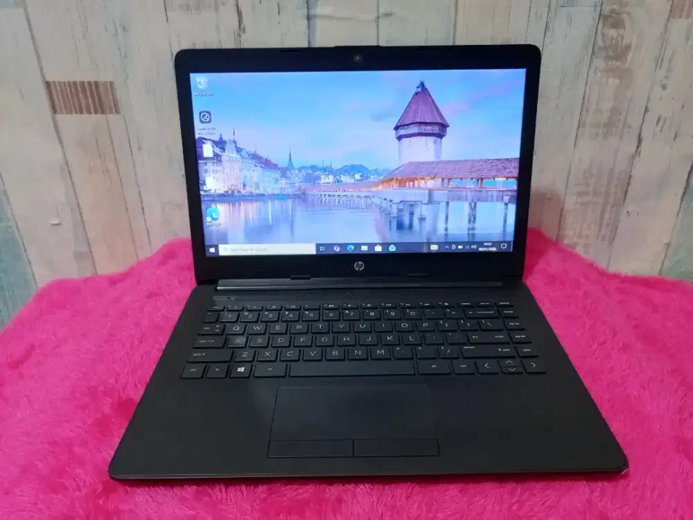 HP 14 AMD E2-9000e RADEON R 2 1.5GHz RAM 4 GB | SSD 256 GB