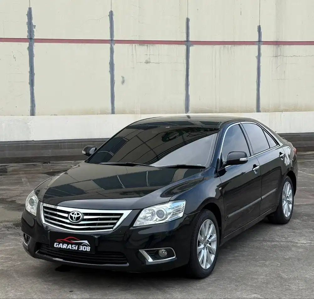 Toyota Camry 2.4 V AT Warna Hitam Tahun 2010 KM 120rb