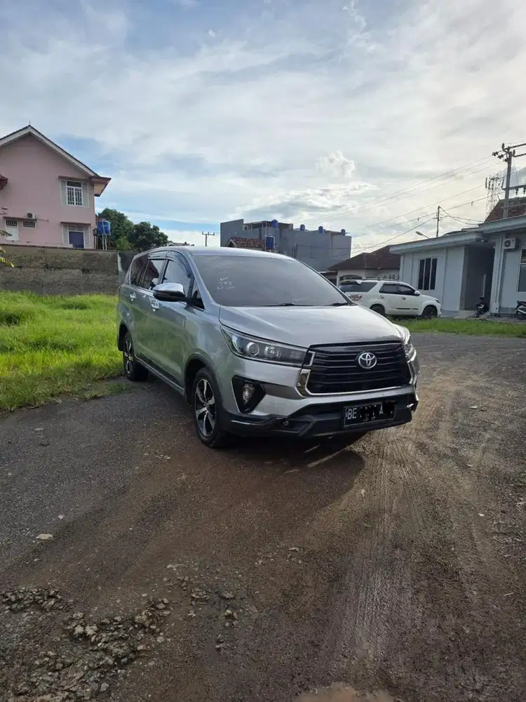 Kijang Innova Venturer 2.4 Diesel A/T