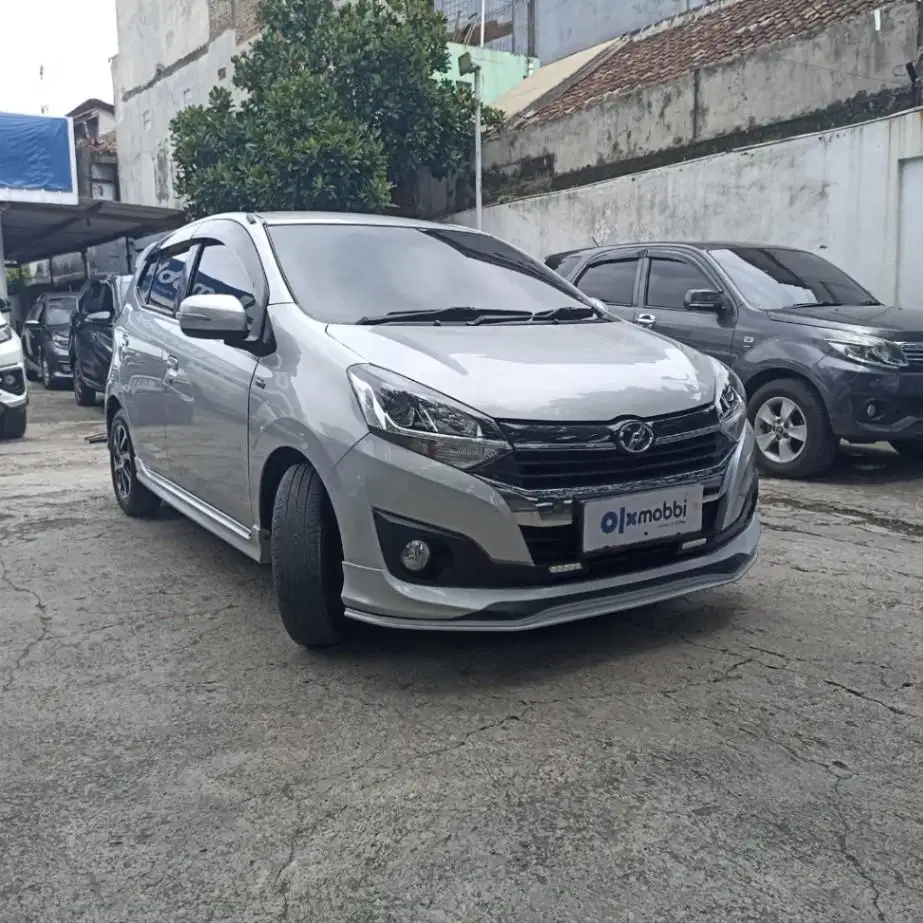 LOW DP Daihatsu Ayla 1.2 R Bensin-MT 2017 UAM