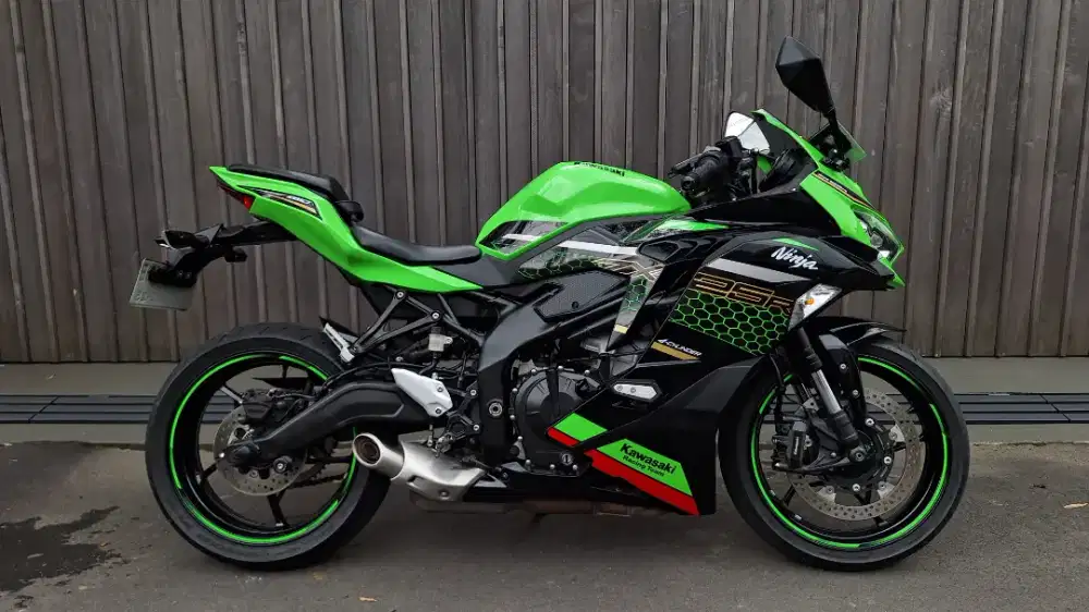 Low KM 7rban!!! Kawasaki ZX25R ABS Tahun 2020