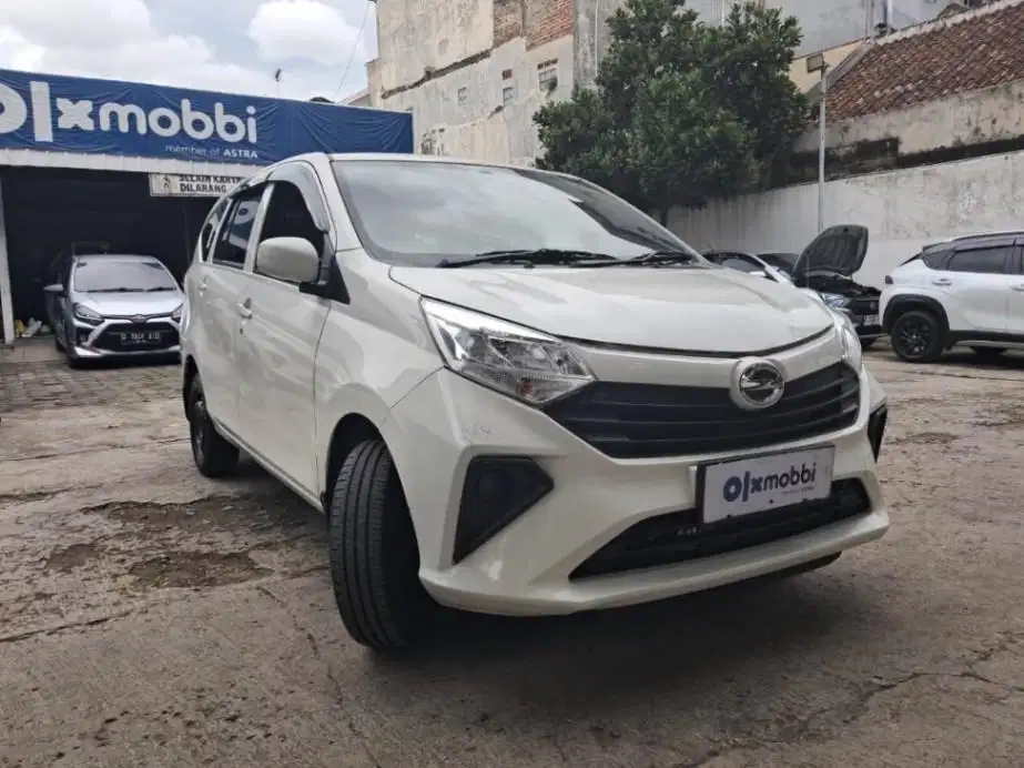 LOW DP Daihatsu Sigra 1.0 M Bensin-MT 2021 YCF