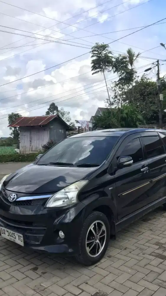 Toyota Avanza Veloz MT2013 | Dijual cepat!!