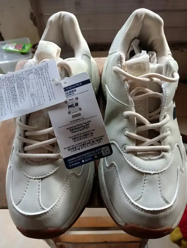 Authentic MLB (Asli Korsel)