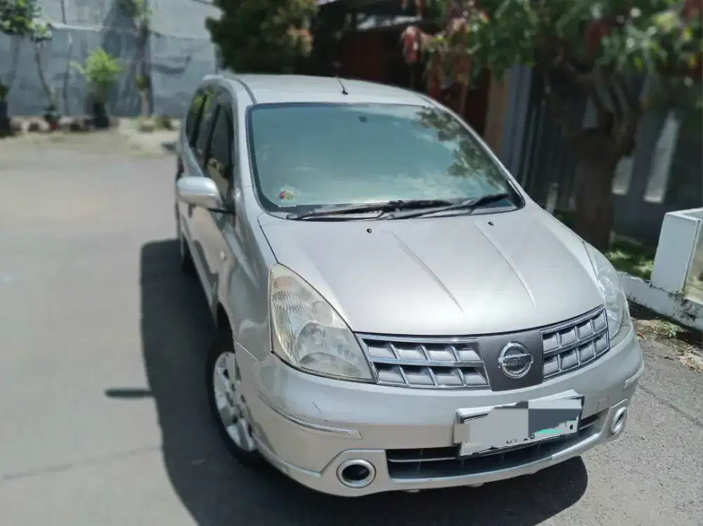 NISSAN grand livina XV 2011 MT